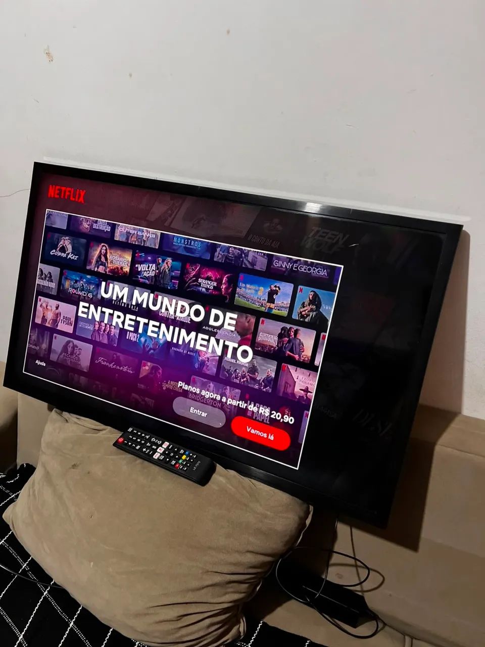 Tv 32 polegadas (sem os pés)