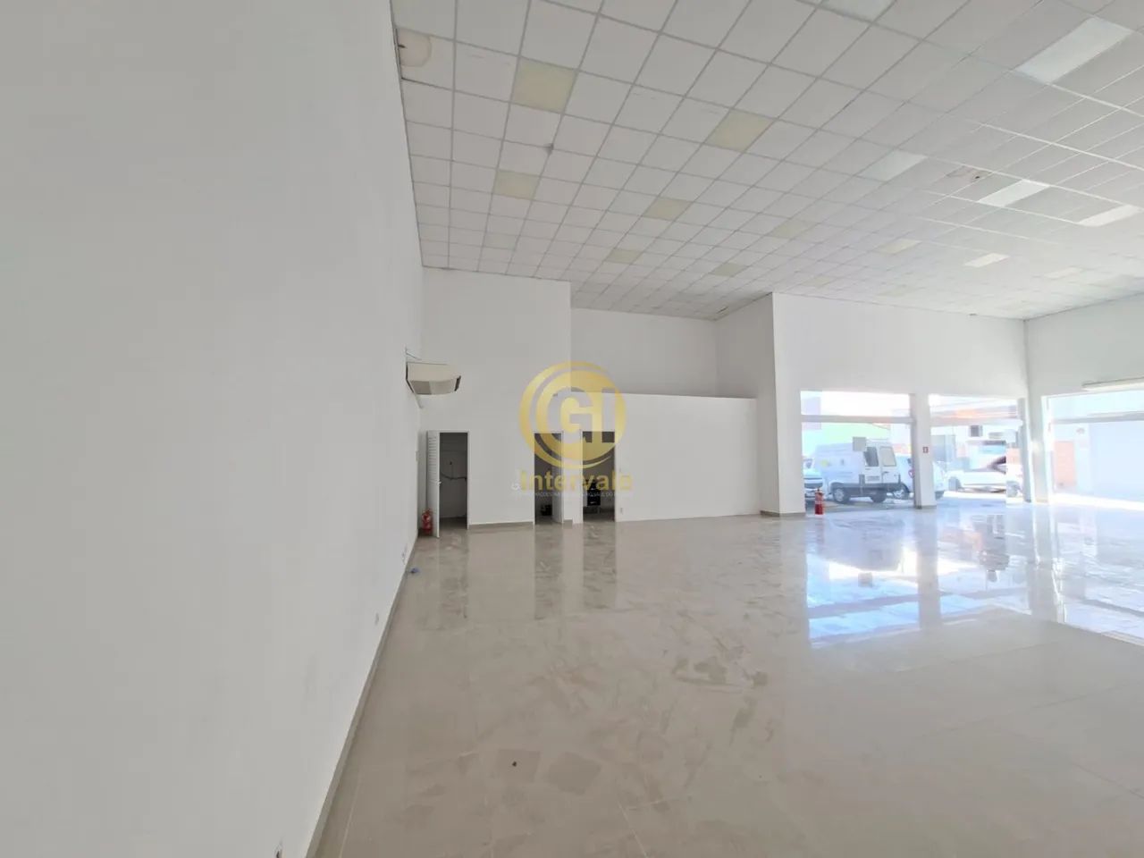 Ponto Comercial Estratégico no Centro ? 266m² e 3 Vagas Frontais!