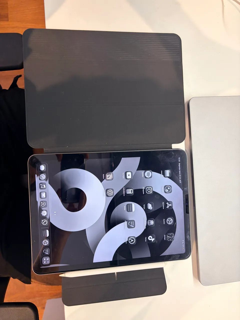 iPad Air 5 + Apple Pencil 2 + Magic Keyboard - Tablets e E-Readers