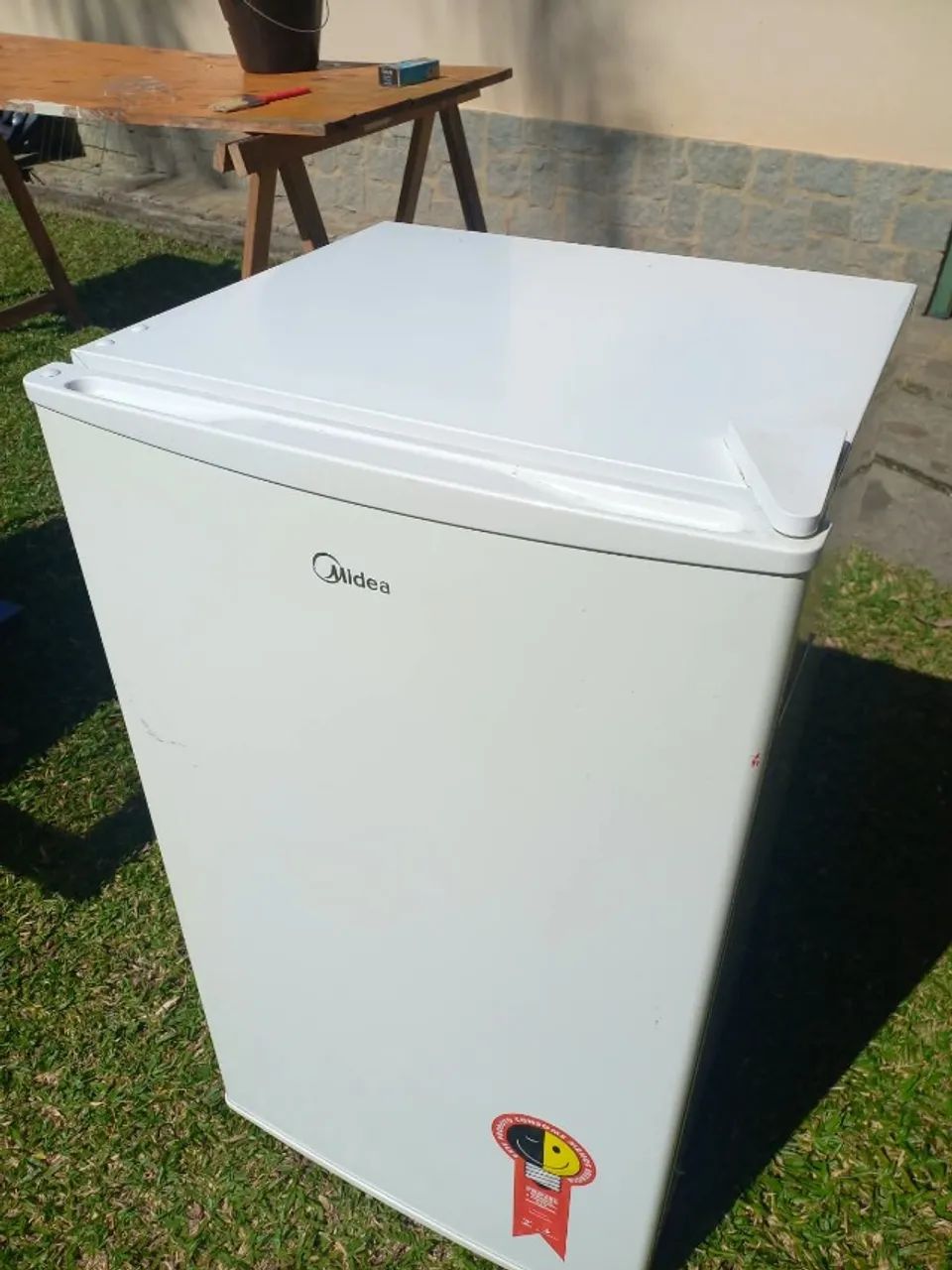 Frigobar Midea usado em ótimo estado de conservação