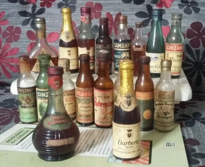 Mini garrafinhas antigas