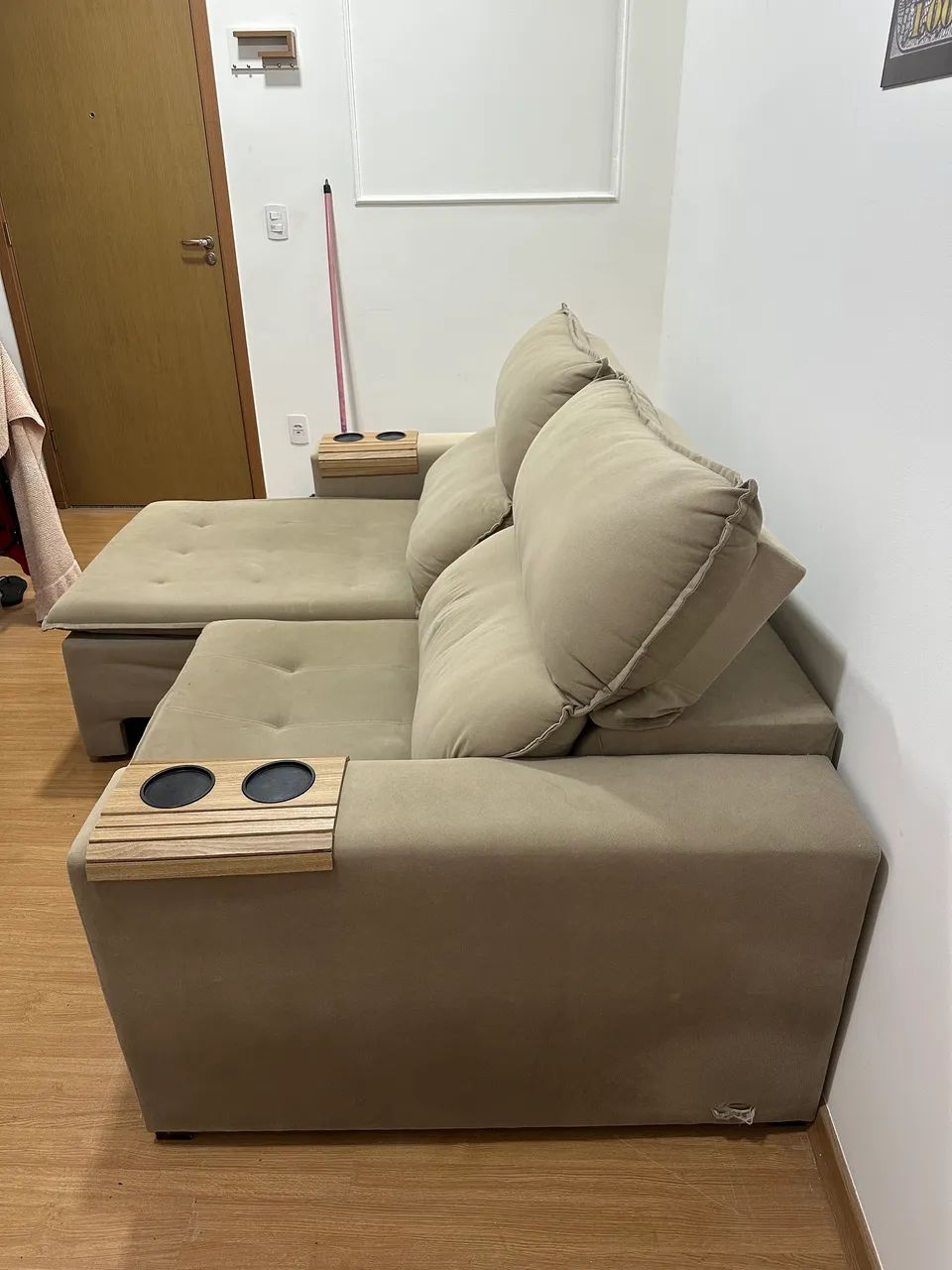 Sofá Retrátil com Porta Copos - Foto 3