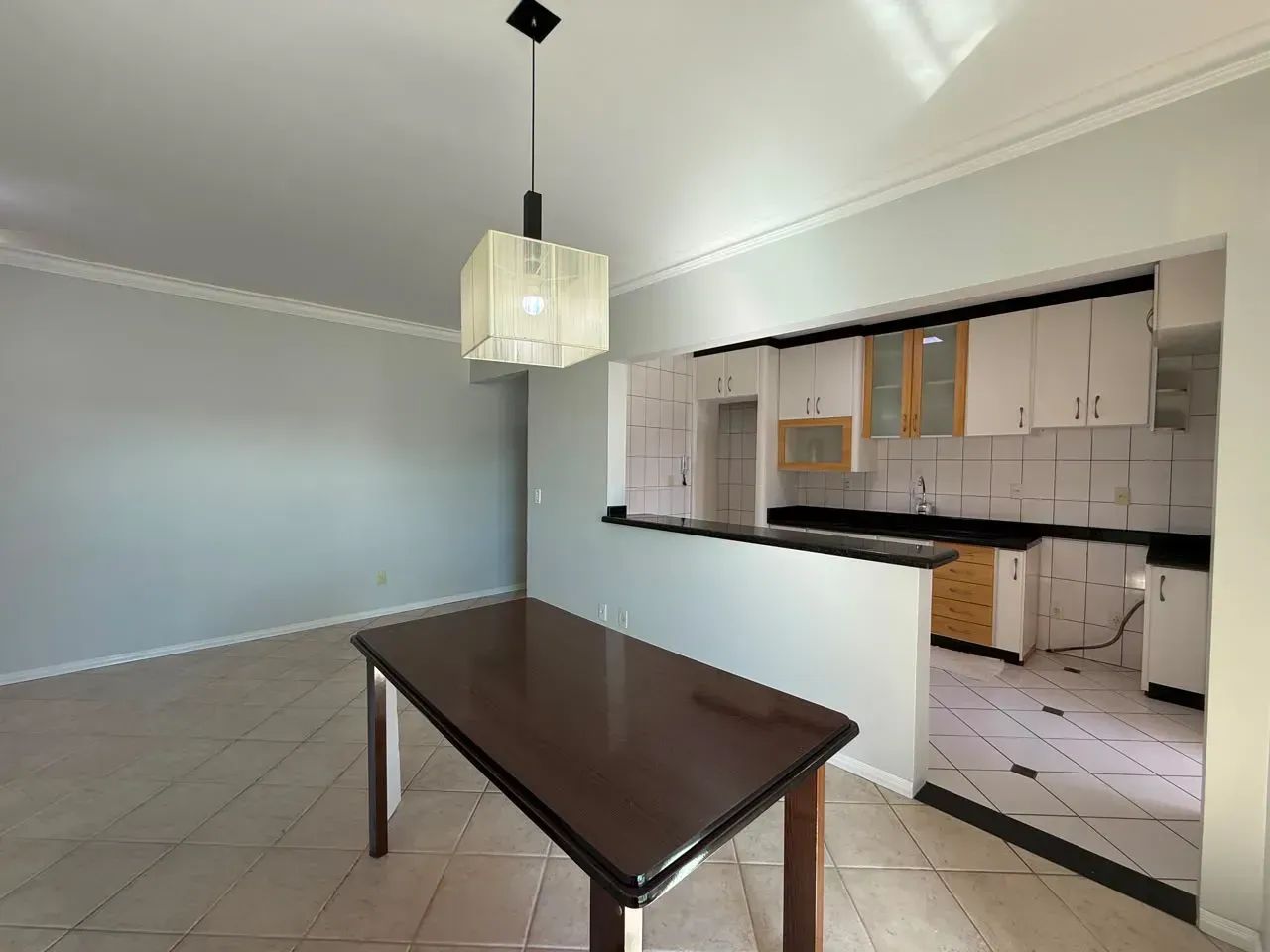 Apartamento com 3 quartos (1 suíte) para locação  Criciúma