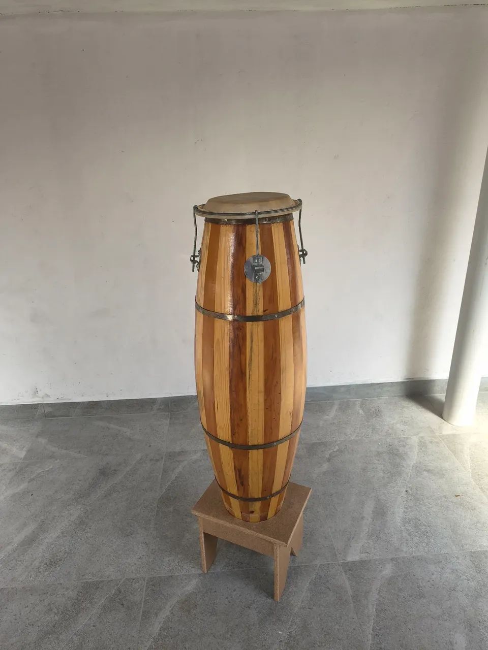 Atabaque Rum com suporte 