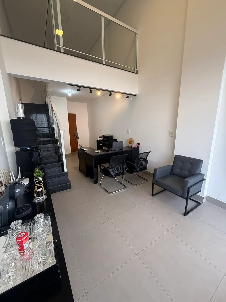 Loja comercial mobiliada com mezanino no bairro Conceição - Foto 4