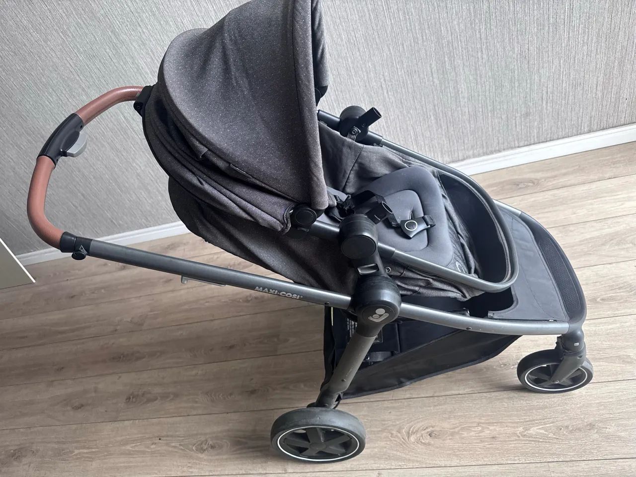 Carrinho de bebe maxi cosi anna ( carrinho + bebe conforto + base ) 