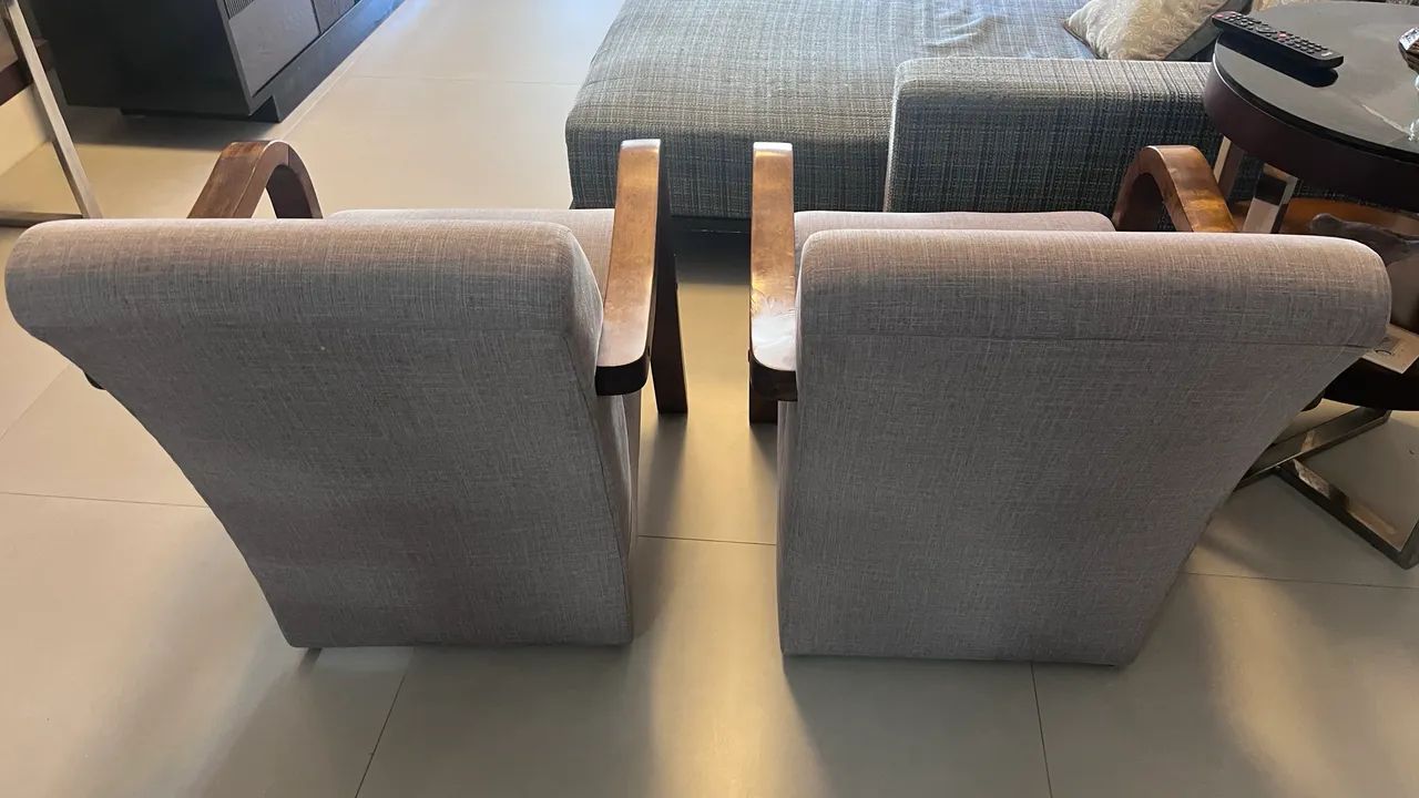 2 Banquetas de Tecido com Descanso de Madeira - Foto 2