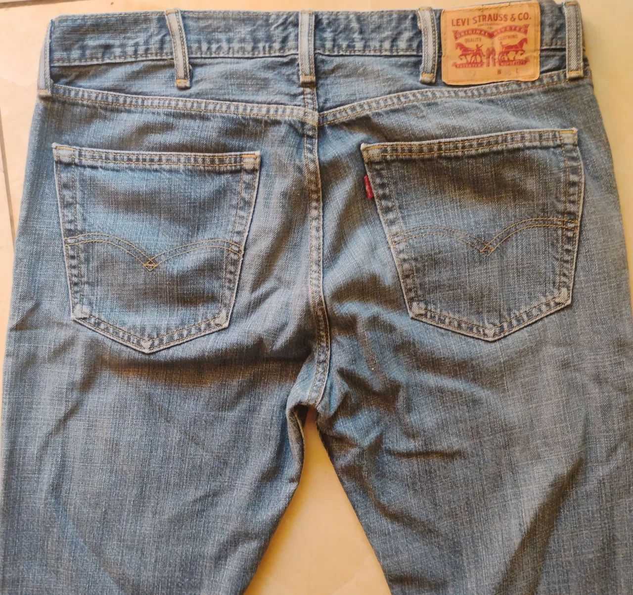 Bootcut Levis 527 - Foto 3