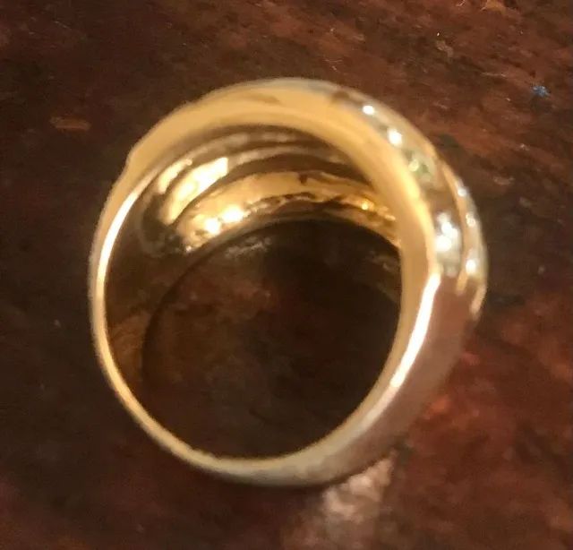 Anel dourado cravejado de pequenos cristais - aro 17 - Foto 3