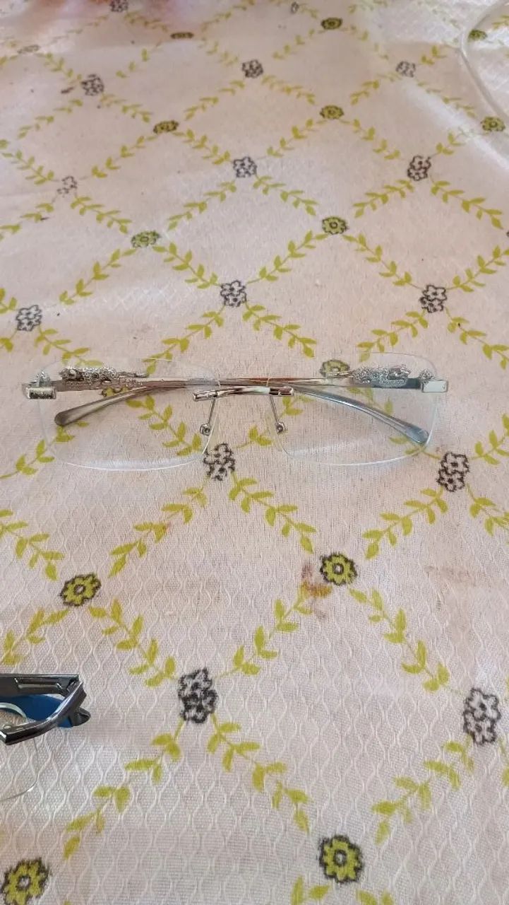 Lupas Oakley e óculos cartier - Foto 2
