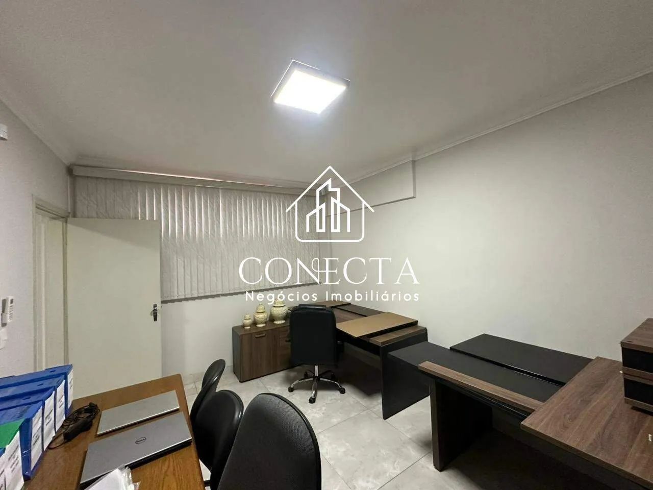 Sala Comercial para Locação no Bairro Brasil, Uberlândia  65 m², Mobiliada e Pronta para E - Foto 4