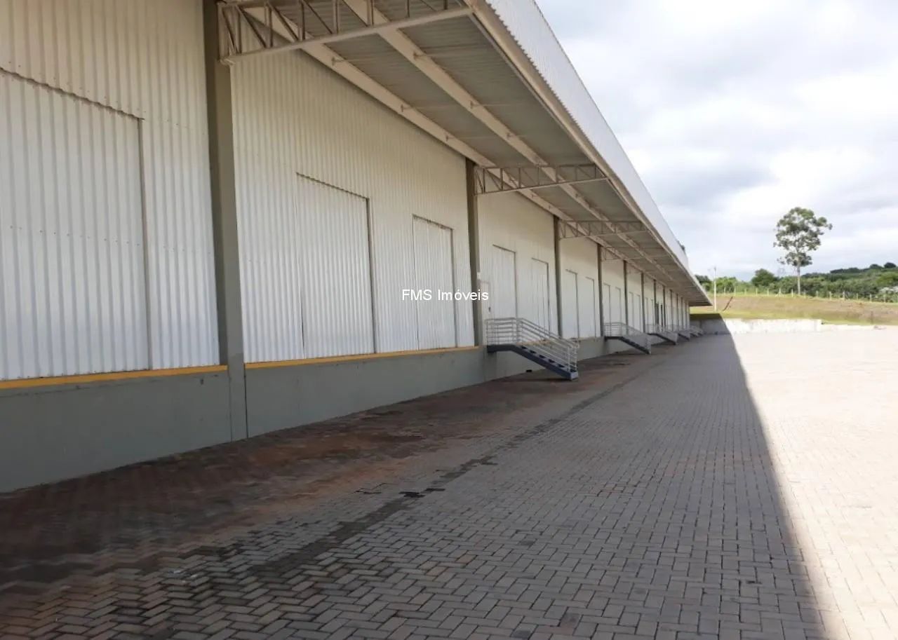 Galpão comercial em Cabreúva-SP, com 2.371 m² de área. - Foto 2