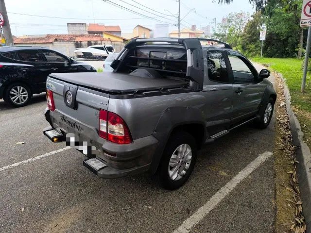 Fiat Strada Adventure1.8/ 1.8 Locker Flex CD 2013 - Foto 2