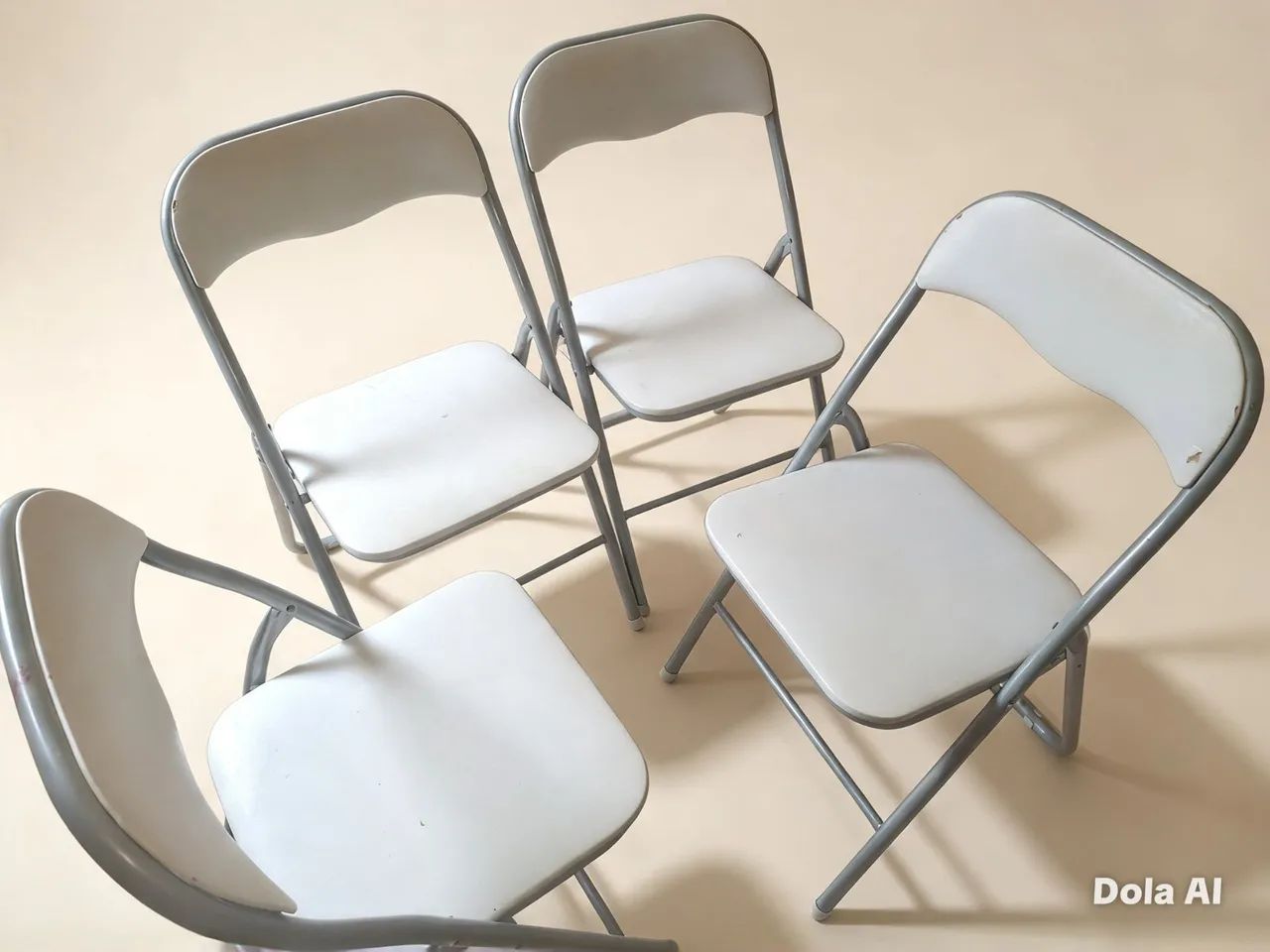 4 cadeiras acolchoadas de Ferro 