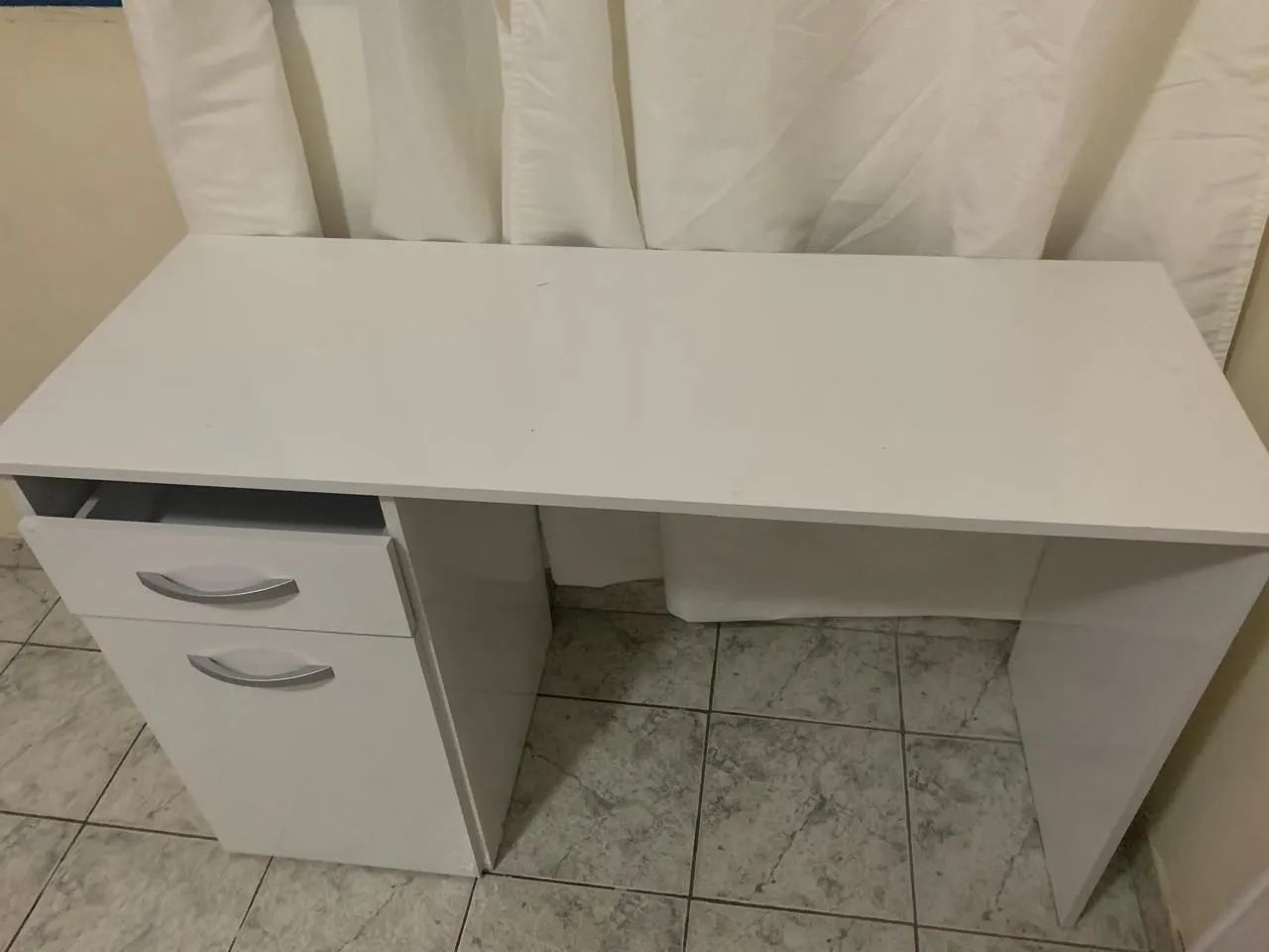 Vendo escrivaninha - Foto 2