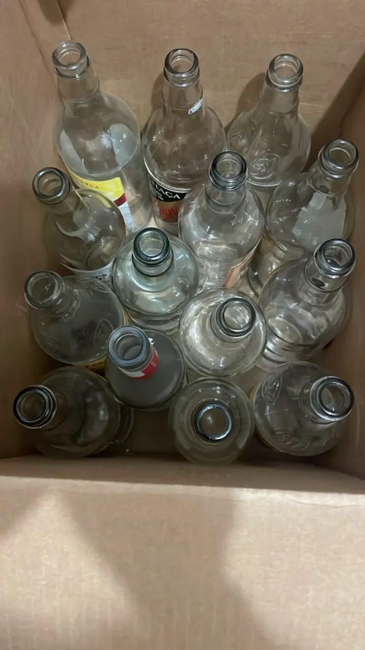 Garrafas de  Vidros  brancos de 1 litro
