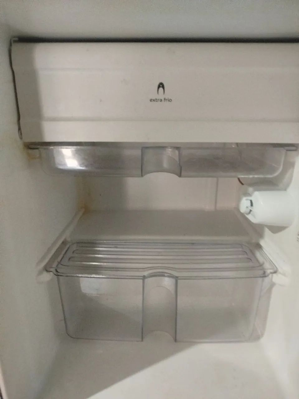 Frigobar quase novo