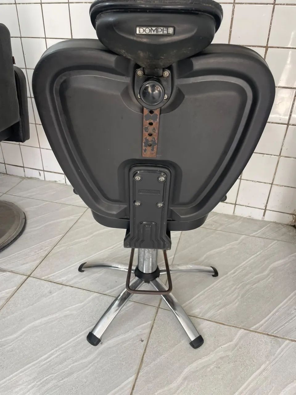 Cadeira de barbeiro  - Foto 2