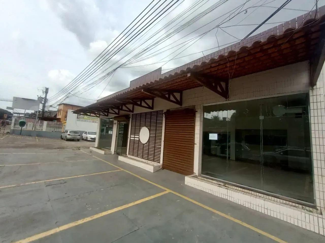 ALUGUEL DE PONTO COMERCIAL Local: Centro, Rua Ferreira Pena. Tipo: térrea