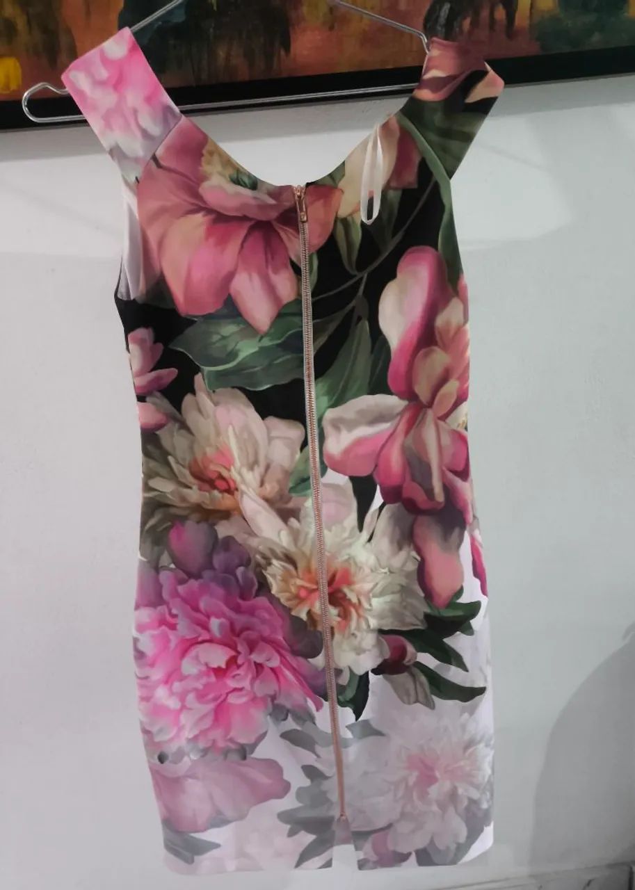Vestido floral importado 