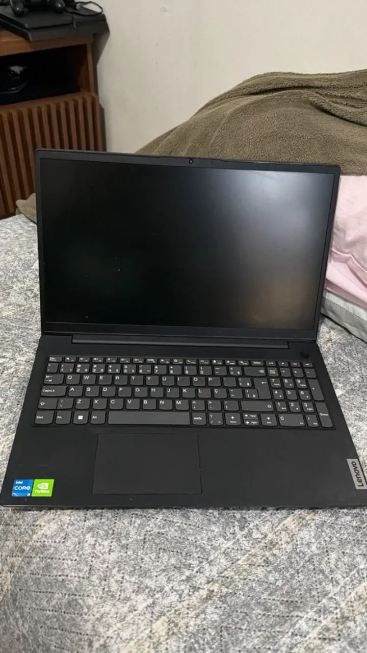 Lenovo V15