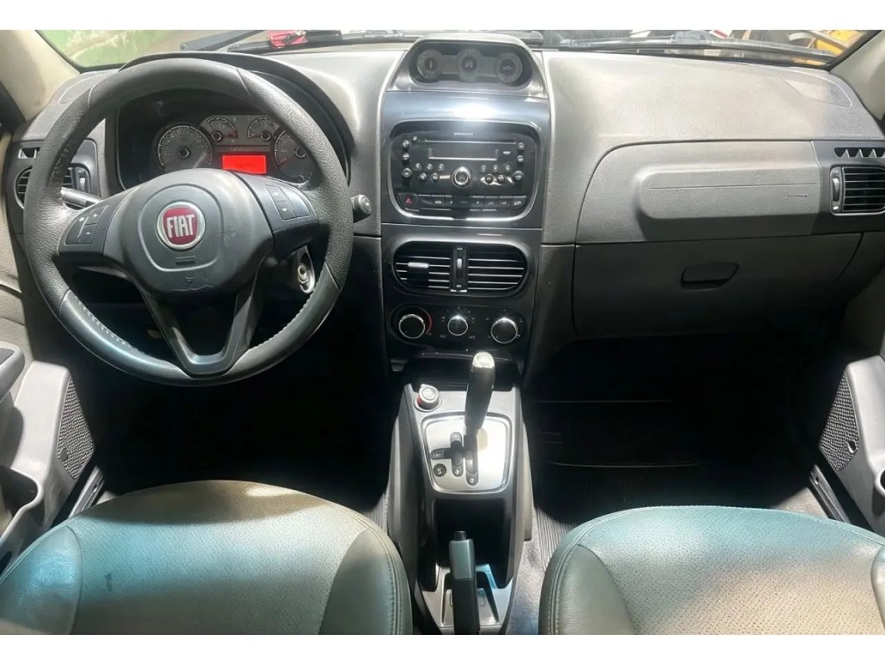 Fiat Strada Adv.1.8 16V Dualogic Flex CD 2013 - Foto 5