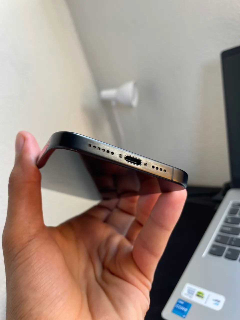iPhone 15 Pro Max 256GB - Titanium Black - Foto 4