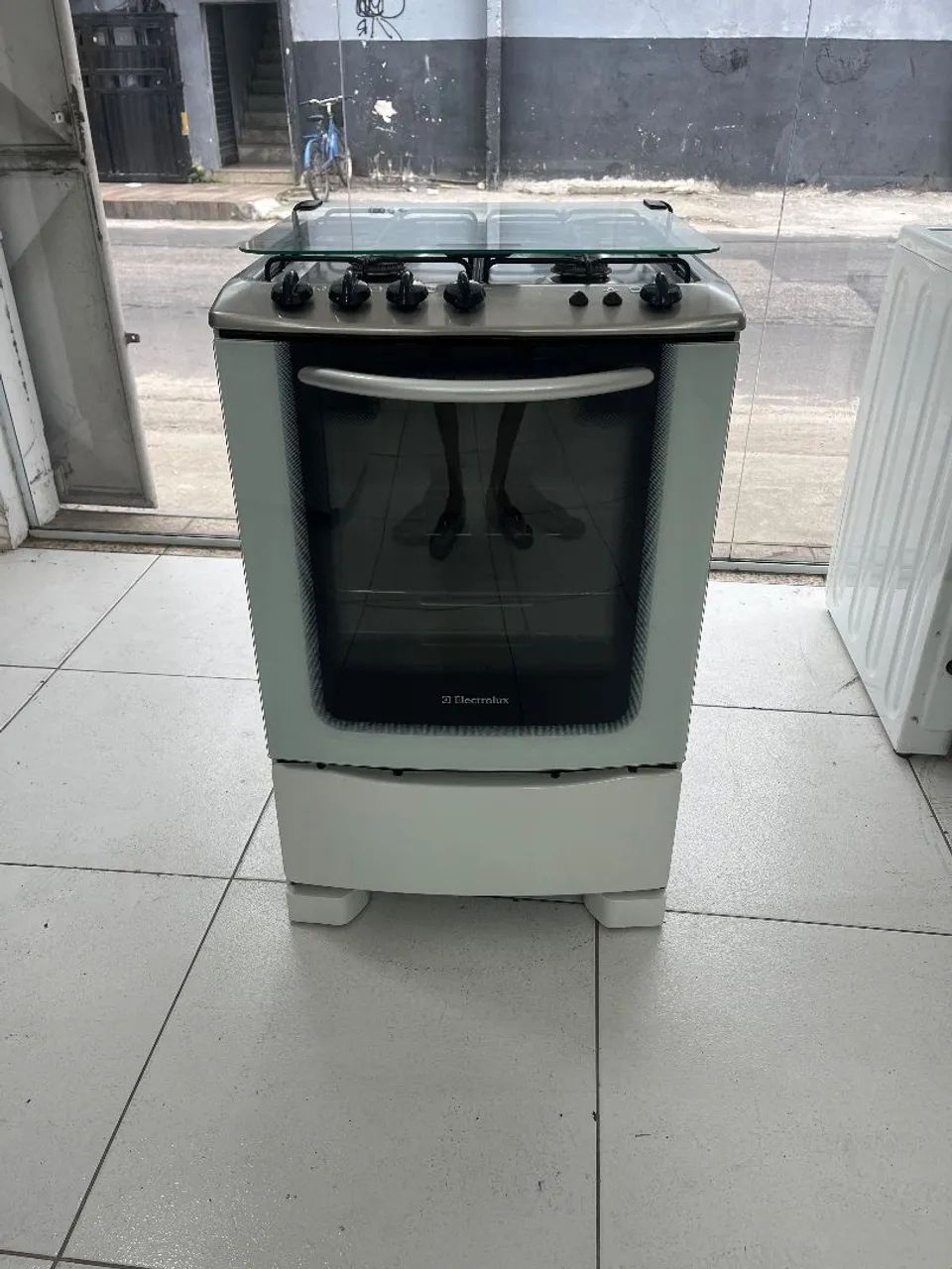 Fogão 4 bocas funcionando em perfeito estado 