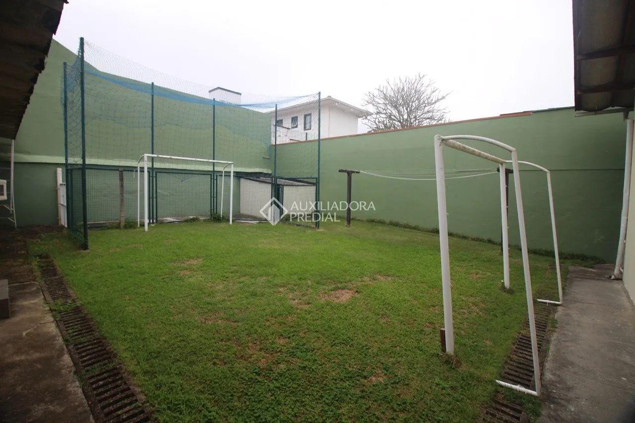 Casa à venda no bairro Parque São Jorge, com três quartos - Foto 5