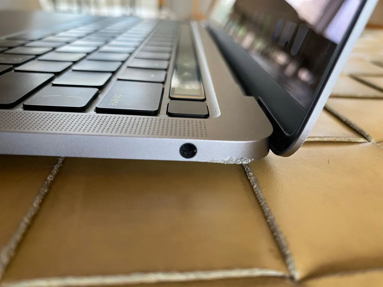 MacBook Pro 13? M1 2020 | 8GB RAM | 512GB SSD | Touch Bar