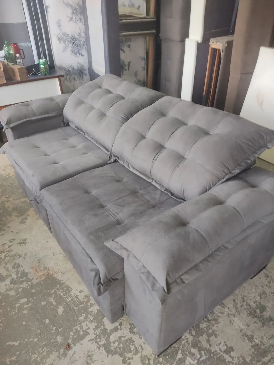 Sofa retrátil e reclinável 
