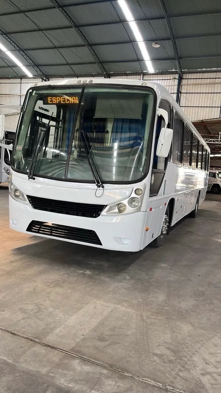 Ônibus rodoviário com ar condicionado  - Foto 2