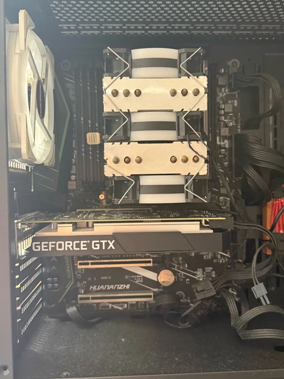 Gabinete Gamer (PC) - Foto 3