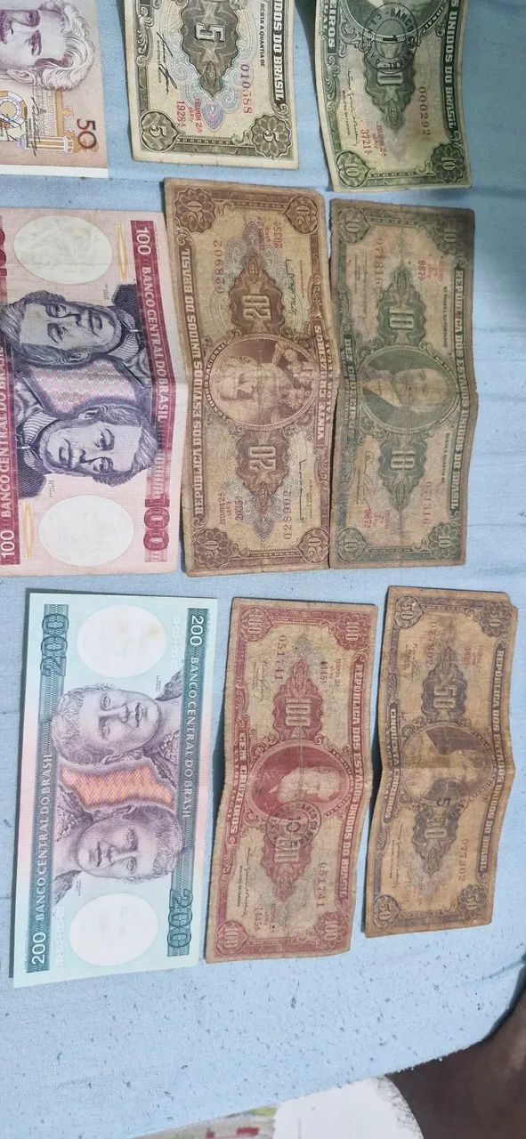 Cédulas e moedas antigas para colecionador 