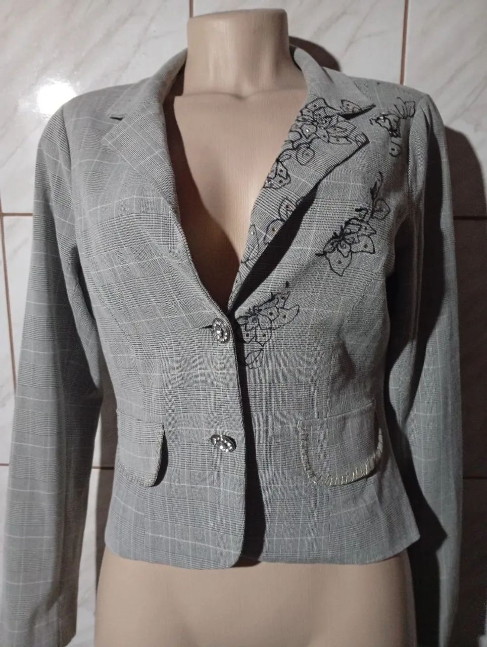 Blazer feminino bordado 