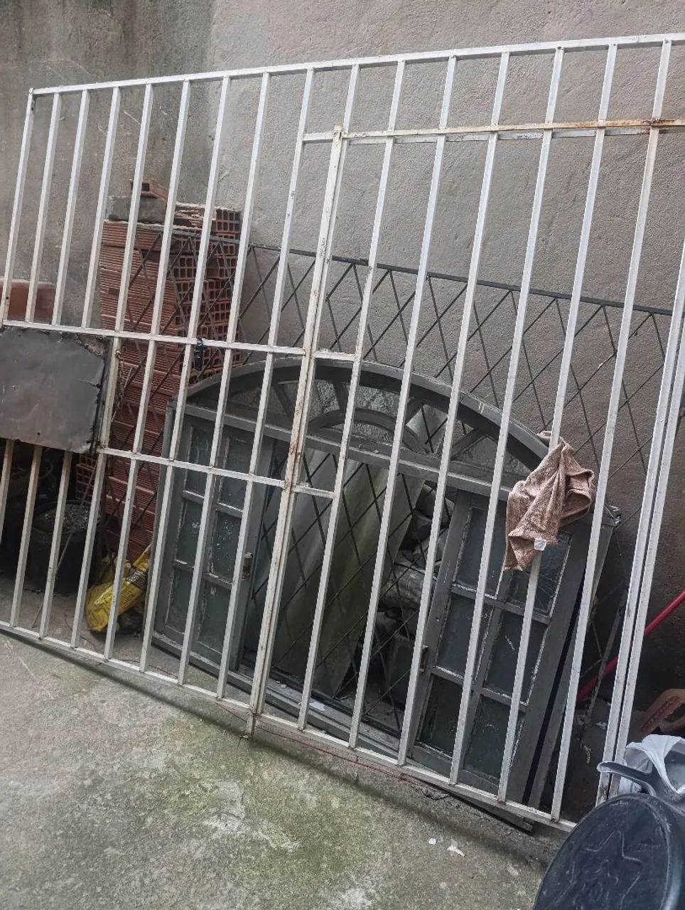 GRADE DE FERRO P DISTRIBUIDORA 
