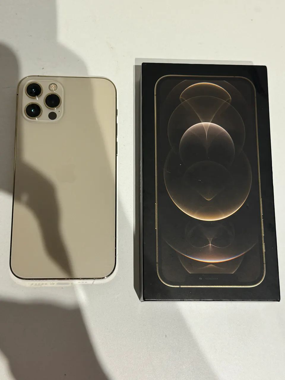 iPhone 12 Pro 128 gb dourado - Celulares e Smartphones - Jardim