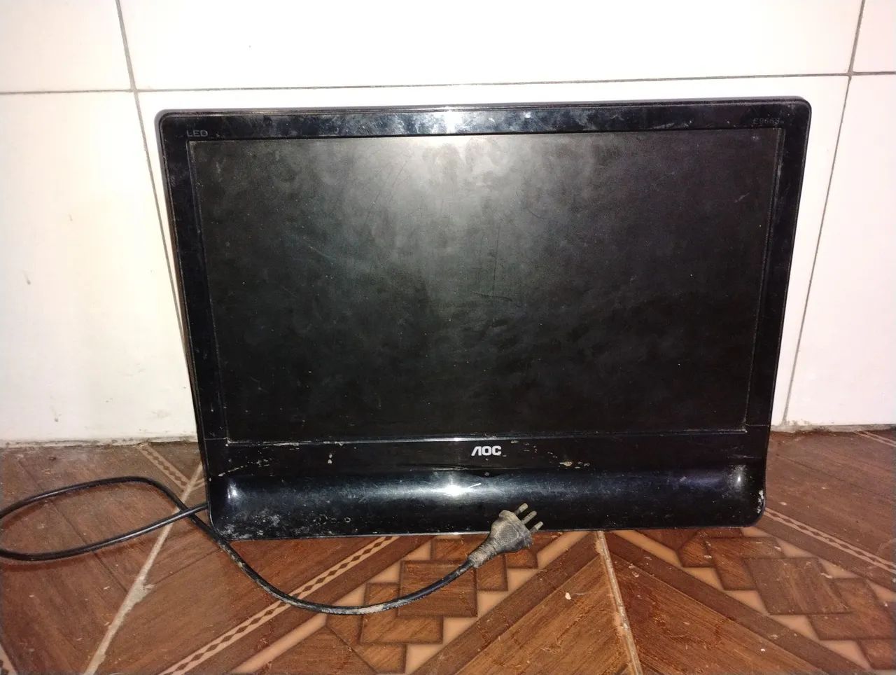 Monitor AOC 20 polegadas funcionando 