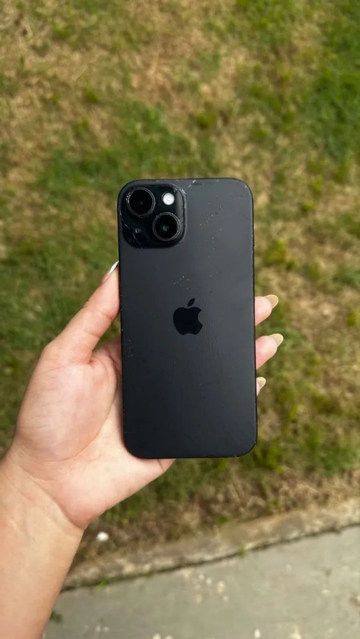 iPhone 15 128GB 