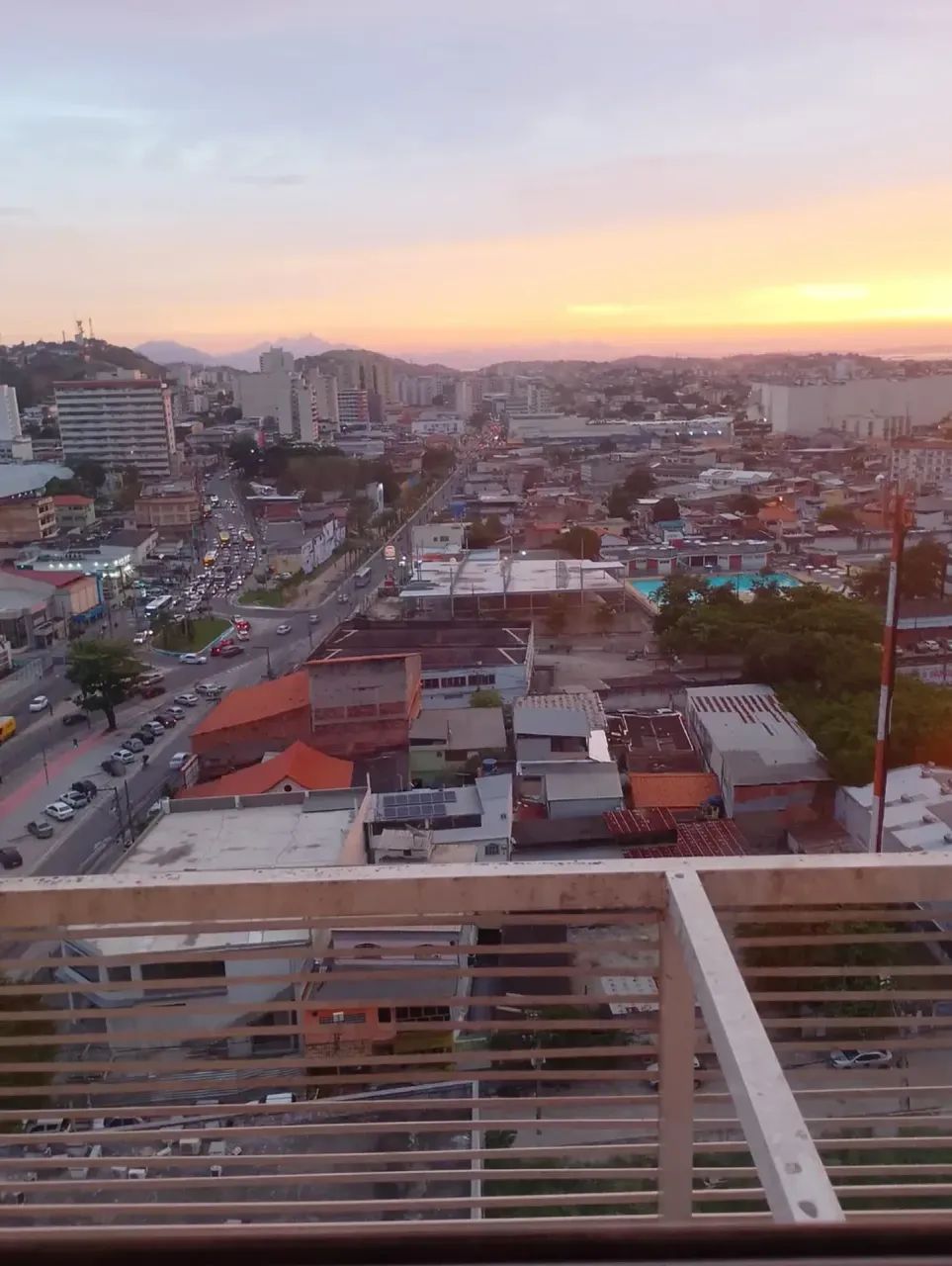Alugo Sala comercial no Edifício Icon na  Estrela do Norte - São Gonçalo - RJ. - Foto 2