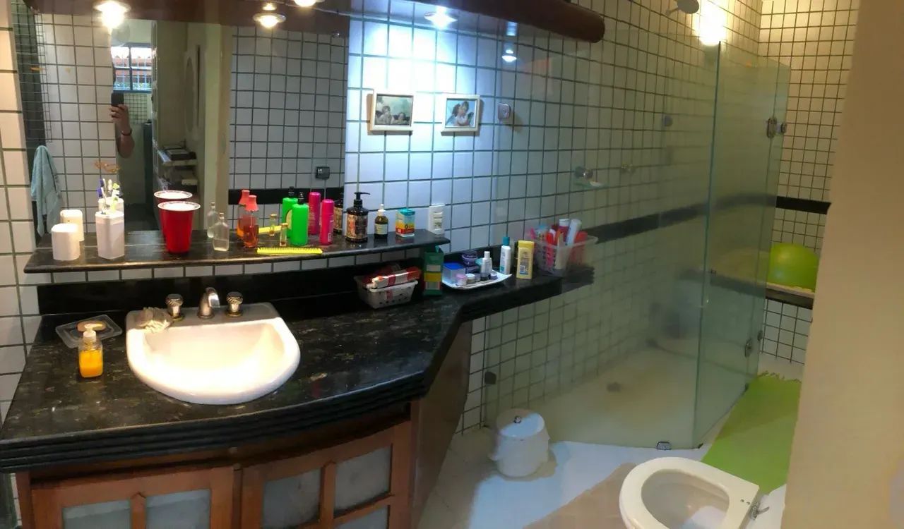 VENDO CASA EM PONTA NEGRA COM PISCINA - Foto 2