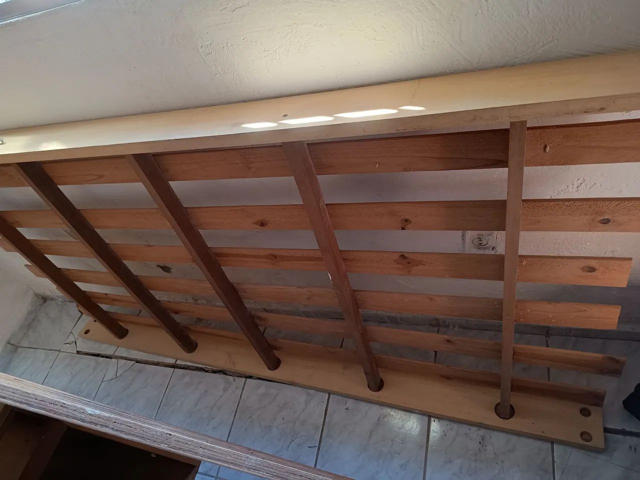 Cama de Solteiro de Madeira 2,10m - Modelo Clássico - Foto 3