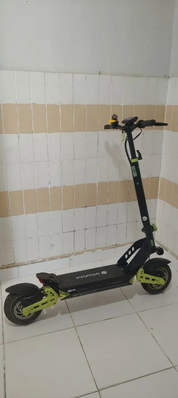 Patinete elétrico profissional
