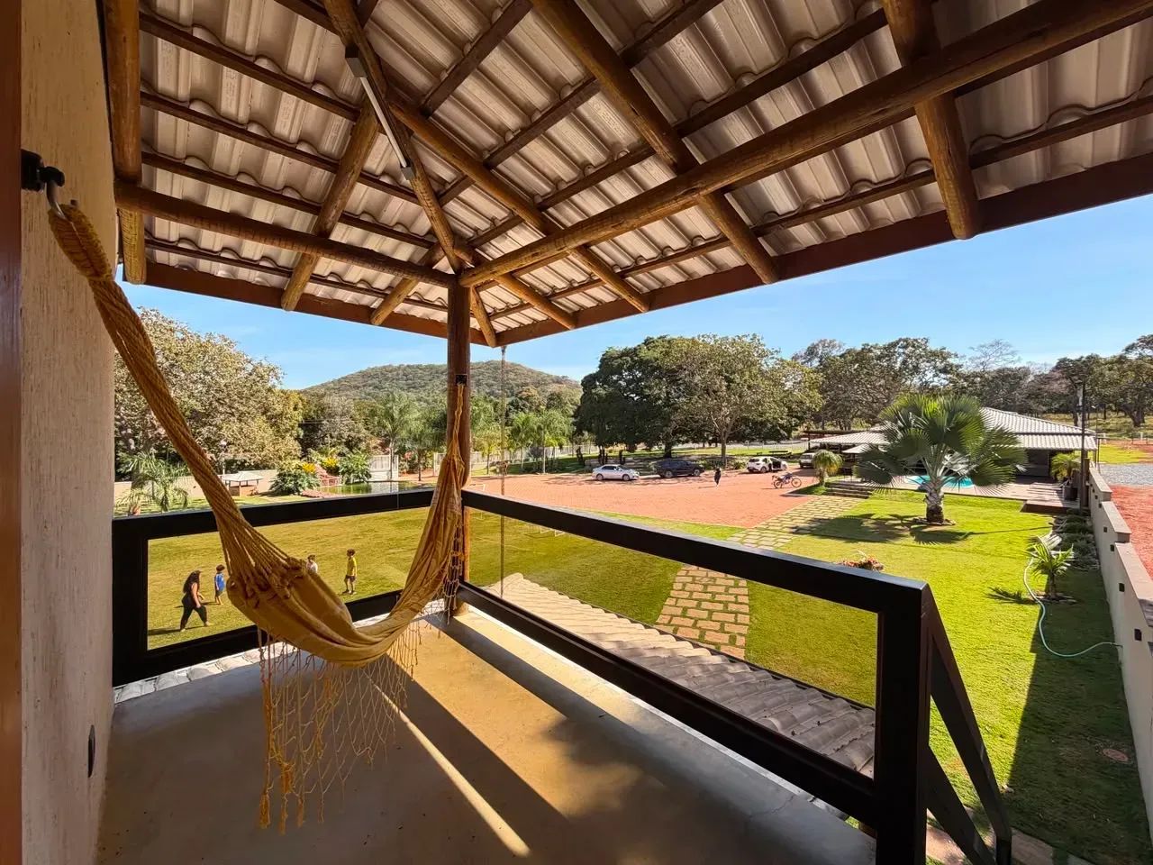 Rancho com 4 quartos sendo 4 suítes 6 banheiros 10 vagas - Foto 5