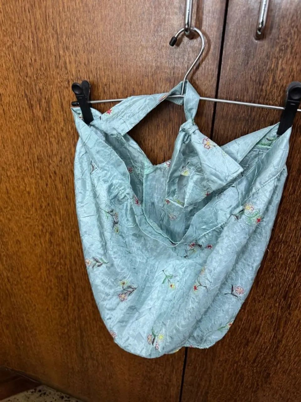 blusa feminina com amarração no pescoço - Foto 2
