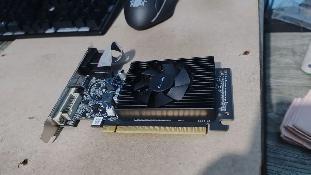Placa de Vídeo NVidia Geforce GT 210( R$ 90 no Pix)  - Foto 2