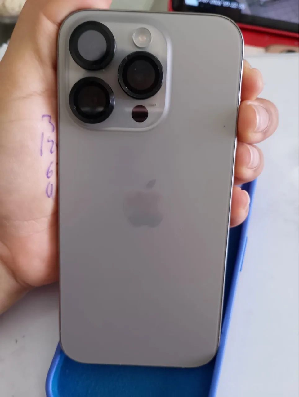 iPhone 15 pro  - Foto 2