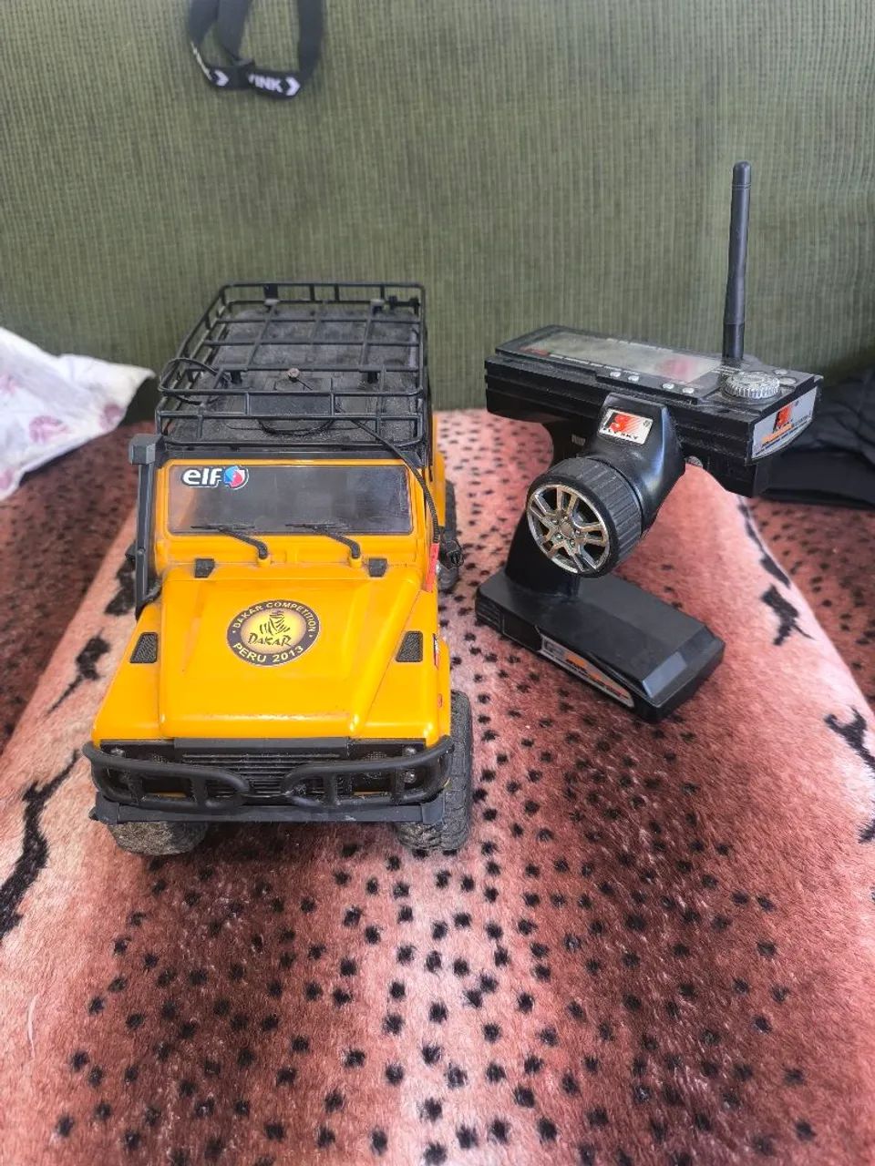 Automodelo crawler Lande Rover 4x4 