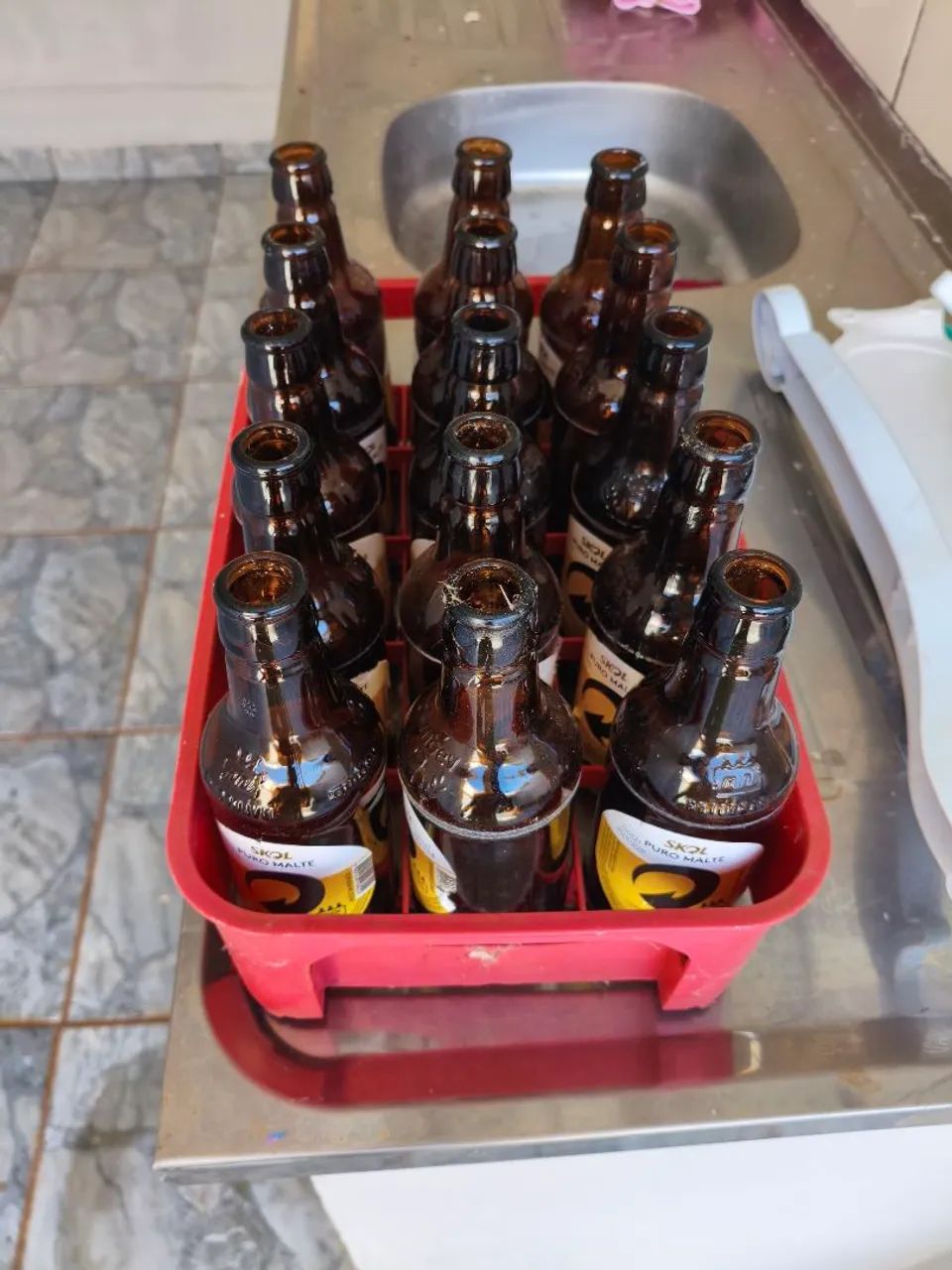 Engradado com garrafas - Foto 2
