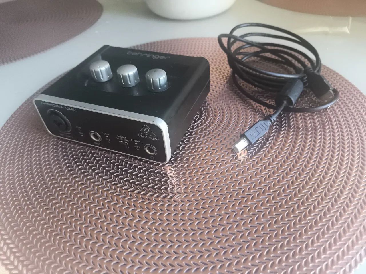 Interface de Áudio - Behringer U-Phoria UM2  - Foto 5